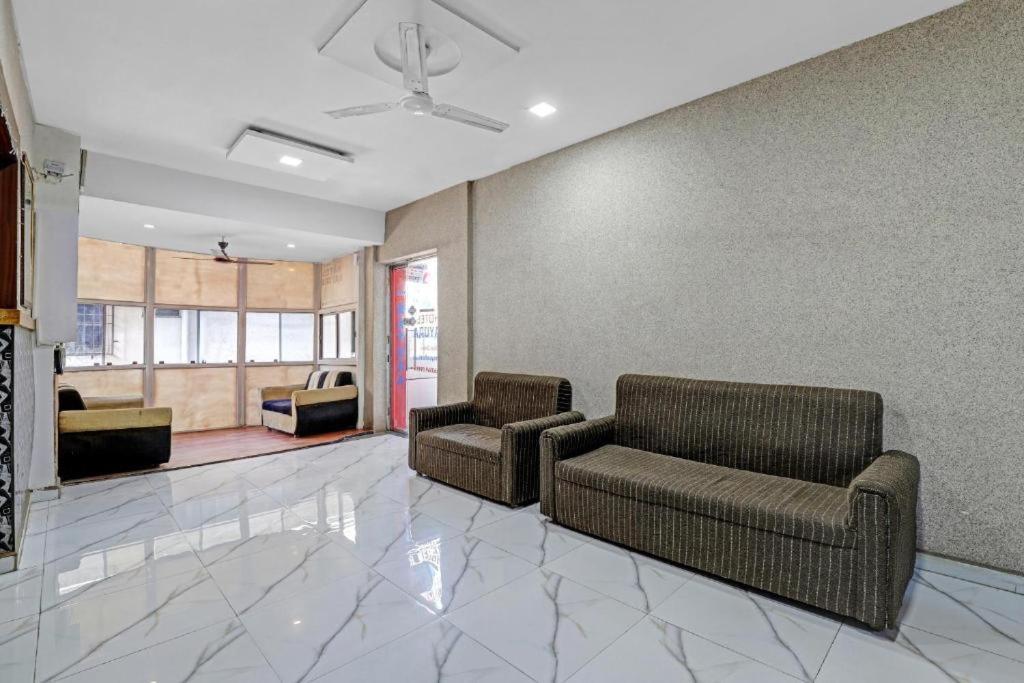 Hotel Mayura, Ankleshwar Dış mekan fotoğraf