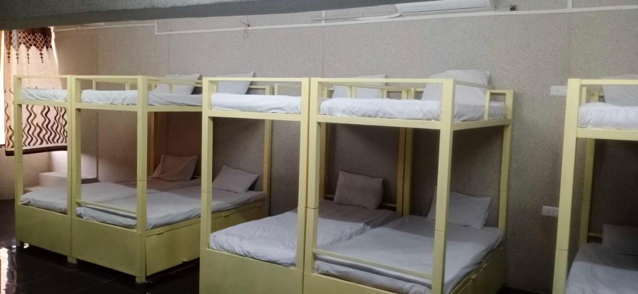 Hotel Mayura, Ankleshwar Dış mekan fotoğraf