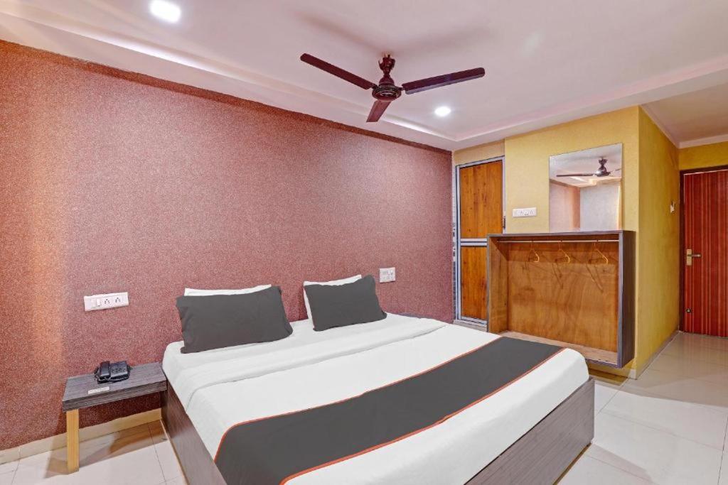Hotel Mayura, Ankleshwar Dış mekan fotoğraf