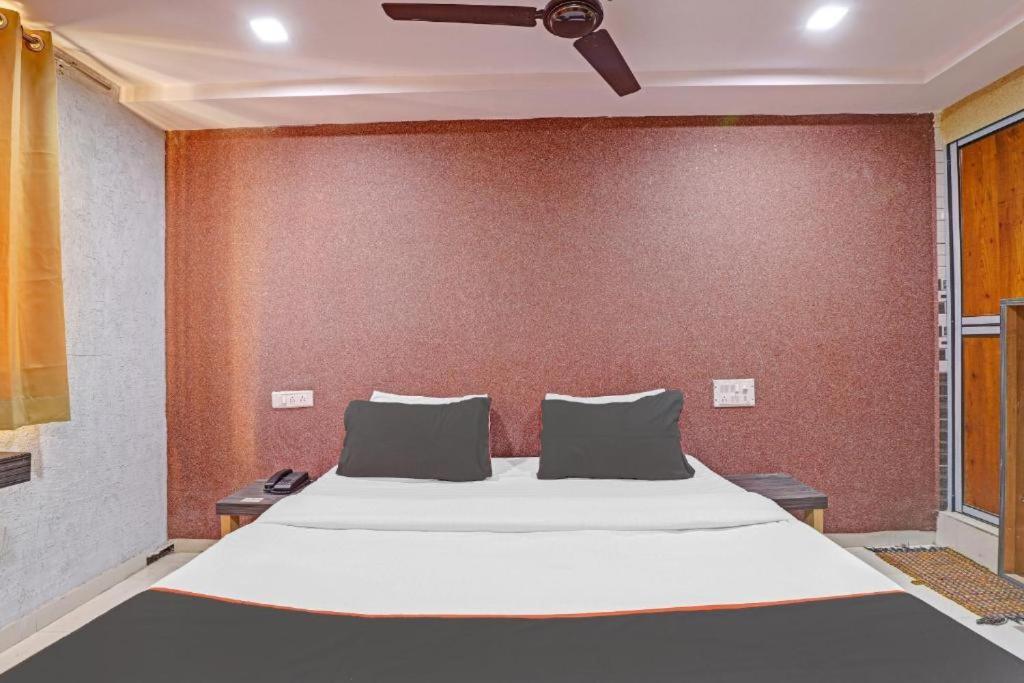 Hotel Mayura, Ankleshwar Dış mekan fotoğraf