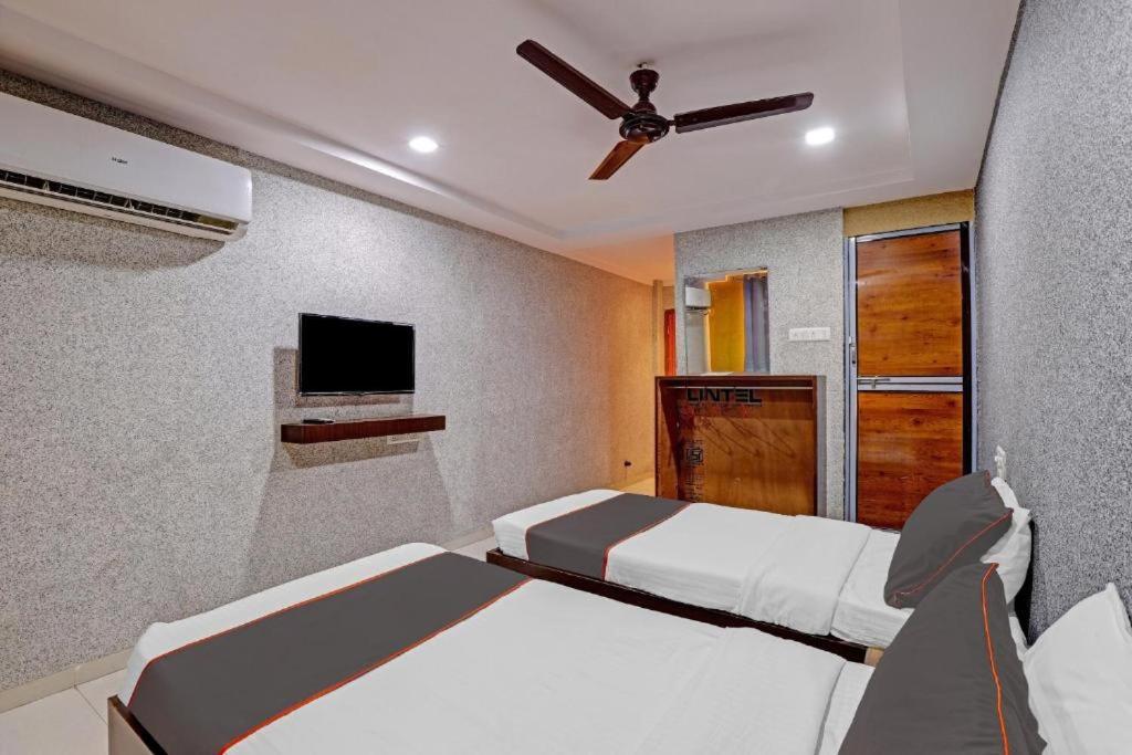 Hotel Mayura, Ankleshwar Dış mekan fotoğraf