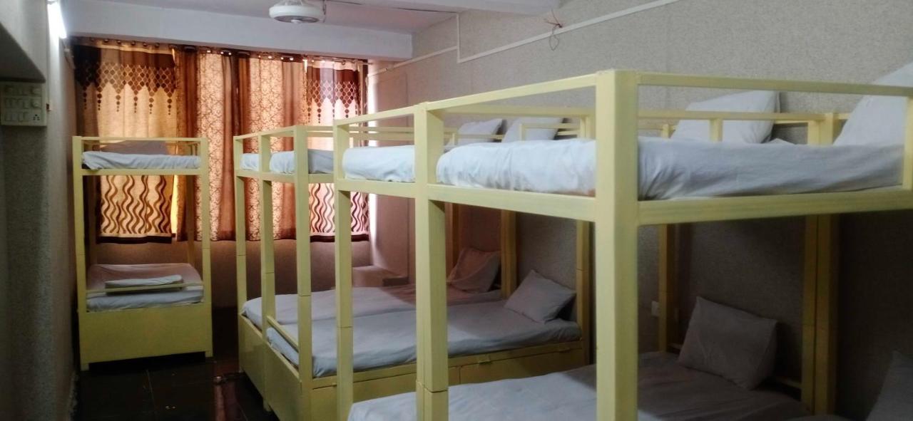 Hotel Mayura, Ankleshwar Dış mekan fotoğraf