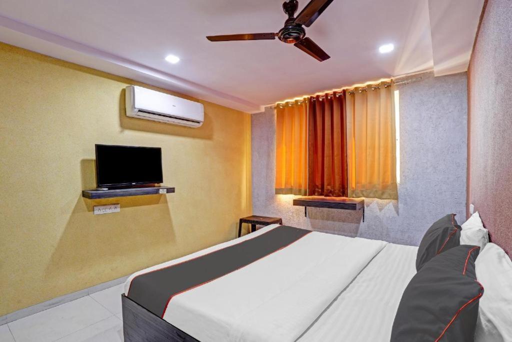Hotel Mayura, Ankleshwar Dış mekan fotoğraf
