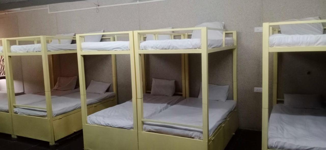 Hotel Mayura, Ankleshwar Dış mekan fotoğraf