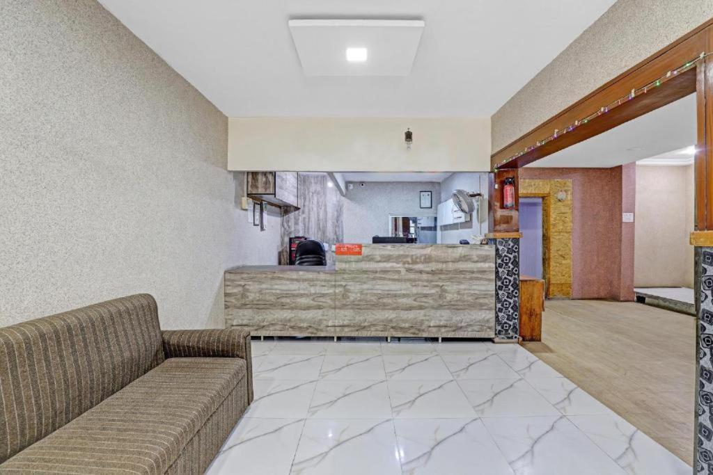 Hotel Mayura, Ankleshwar Dış mekan fotoğraf